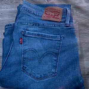 Levi’s light blue wash jeans